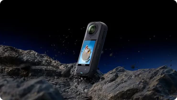 Insta360 X5