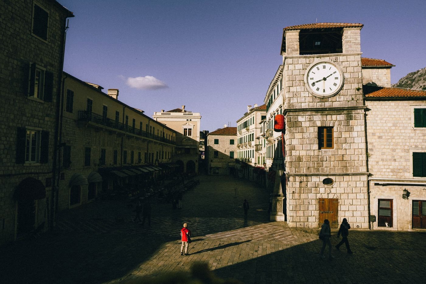 Place de la vieille ville de Kotor au Monténégro